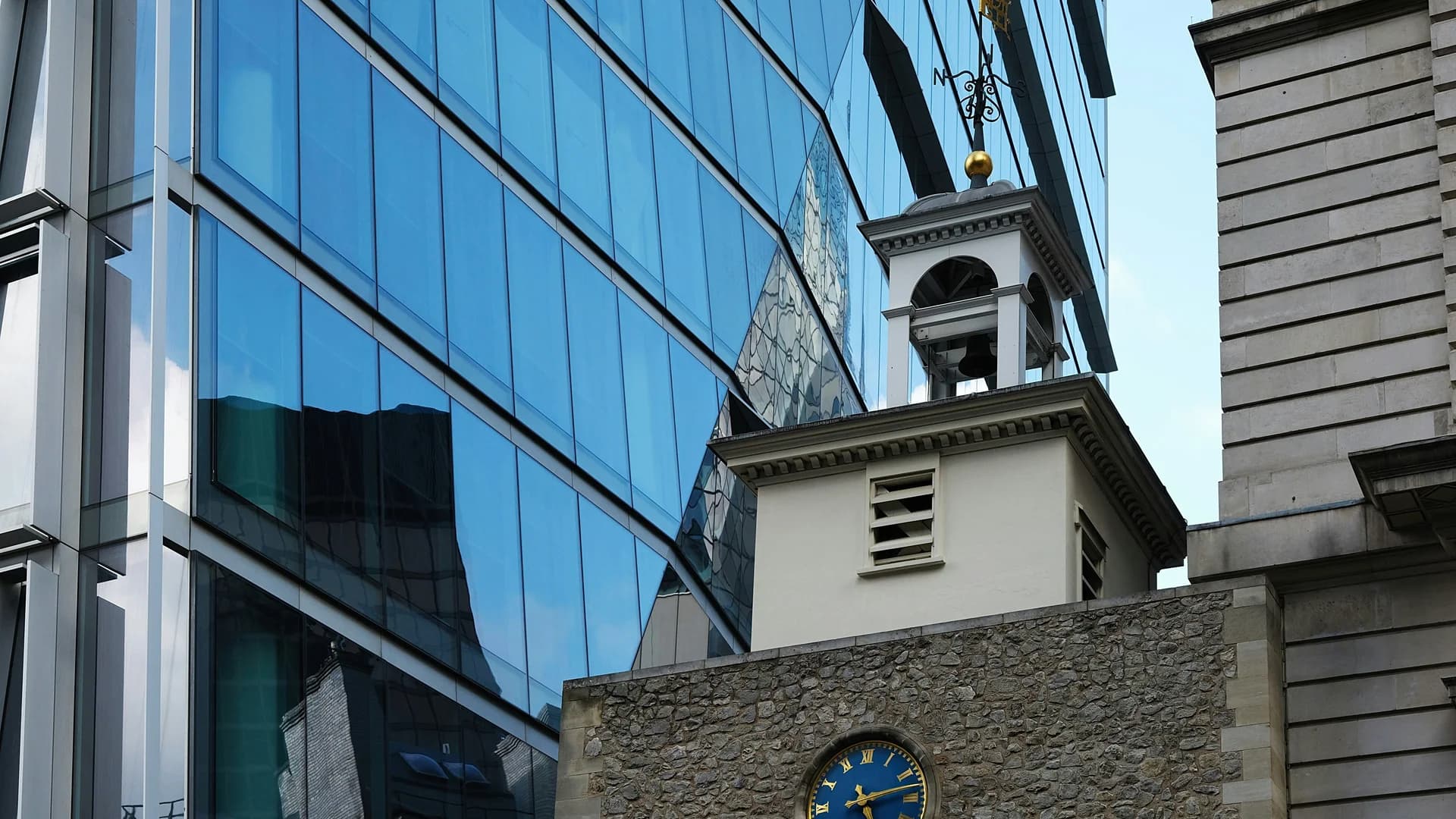 BNY CEO: Crypto's Future Runs Through Big Banks