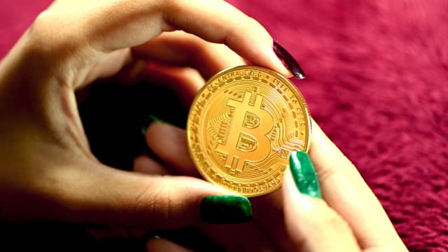 Strategy Buys 4,871 BTC for $330M