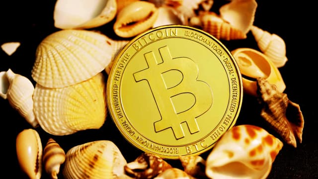 Bitcoin Price Pulls Back From $79K High as Short Squeeze Signals Build