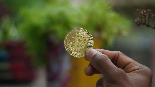 Naira NAFEX Rate Rebounds to N1,348/$1 as Bitcoin Slips Below $79,000